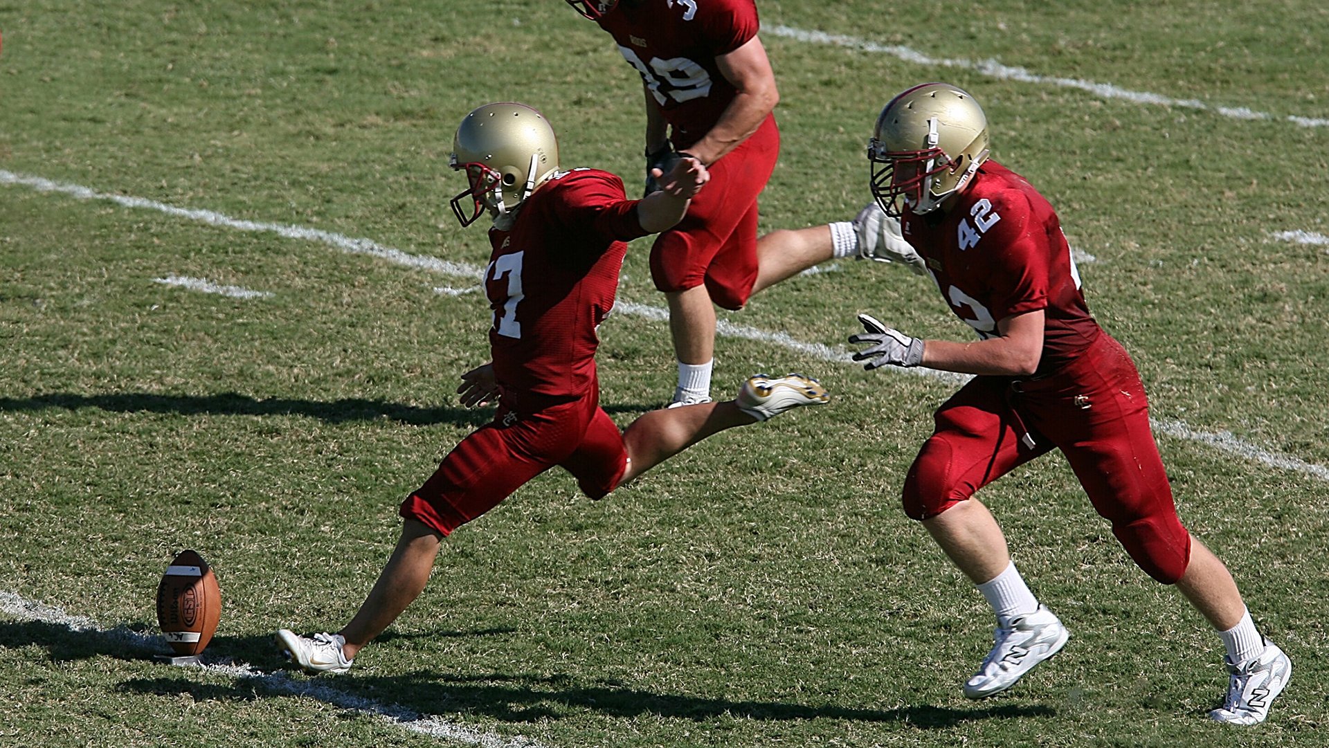 国足球员技术动作标准化训练方案，足球技术动作要领